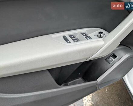 Білий Ауді Ку 5, об'ємом двигуна 2 л та пробігом 199 тис. км за 29999 $, фото 11 на Automoto.ua