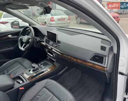 Белый Ауди Ку 5, объемом двигателя 1.98 л и пробегом 238 тыс. км за 18500 $, фото 23 на Automoto.ua