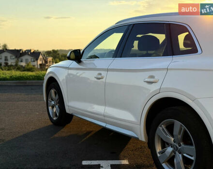 Белый Ауди Ку 5, объемом двигателя 1.98 л и пробегом 122 тыс. км за 27500 $, фото 3 на Automoto.ua