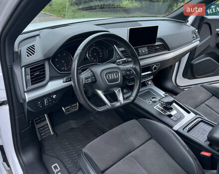 Белый Ауди Ку 5, объемом двигателя 1.97 л и пробегом 139 тыс. км за 28800 $, фото 30 на Automoto.ua