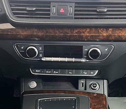 Білий Ауді Ку 5, об'ємом двигуна 2 л та пробігом 46 тис. км за 25950 $, фото 20 на Automoto.ua