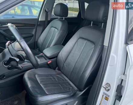 Белый Ауди Ку 5, объемом двигателя 2 л и пробегом 68 тыс. км за 26000 $, фото 8 на Automoto.ua