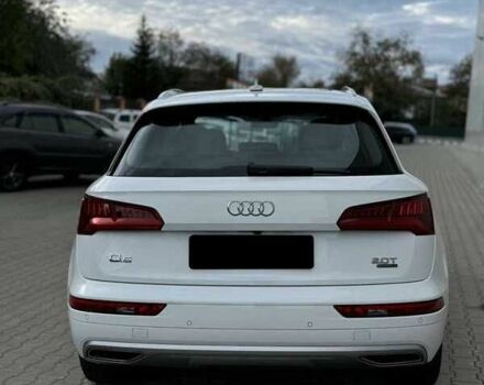Белый Ауди Ку 5, объемом двигателя 2 л и пробегом 136 тыс. км за 15500 $, фото 7 на Automoto.ua