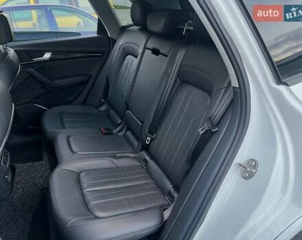 Белый Ауди Ку 5, объемом двигателя 2 л и пробегом 68 тыс. км за 26000 $, фото 9 на Automoto.ua