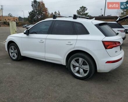 Белый Ауди Ку 5, объемом двигателя 1.98 л и пробегом 165 тыс. км за 7500 $, фото 1 на Automoto.ua