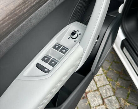 Белый Ауди Ку 5, объемом двигателя 1.98 л и пробегом 74 тыс. км за 26500 $, фото 44 на Automoto.ua