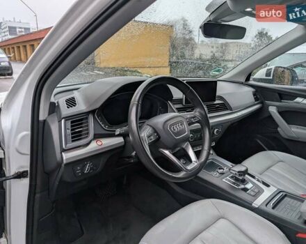 Білий Ауді Ку 5, об'ємом двигуна 2 л та пробігом 199 тис. км за 29999 $, фото 13 на Automoto.ua