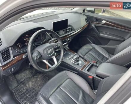 Білий Ауді Ку 5, об'ємом двигуна 1.98 л та пробігом 105 тис. км за 23499 $, фото 12 на Automoto.ua