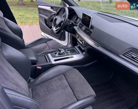 Белый Ауди Ку 5, объемом двигателя 1.97 л и пробегом 139 тыс. км за 28800 $, фото 52 на Automoto.ua