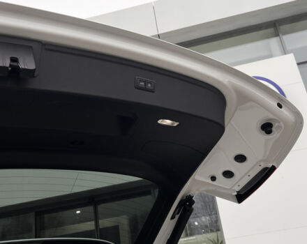 Белый Ауди Ку 5, объемом двигателя 2 л и пробегом 105 тыс. км за 34999 $, фото 38 на Automoto.ua