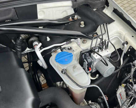 Білий Ауді Ку 5, об'ємом двигуна 2 л та пробігом 206 тис. км за 18500 $, фото 15 на Automoto.ua