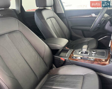 Білий Ауді Ку 5, об'ємом двигуна 2 л та пробігом 46 тис. км за 25950 $, фото 8 на Automoto.ua