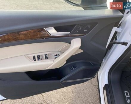 Белый Ауди Ку 5, объемом двигателя 2 л и пробегом 173 тыс. км за 24900 $, фото 23 на Automoto.ua