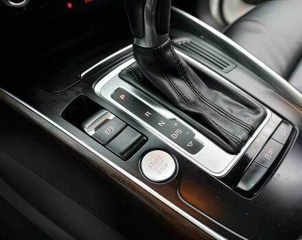 Білий Ауді Ку 5, об'ємом двигуна 2 л та пробігом 64 тис. км за 12500 $, фото 12 на Automoto.ua