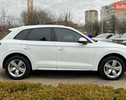 Белый Ауди Ку 5, объемом двигателя 1.98 л и пробегом 106 тыс. км за 23800 $, фото 7 на Automoto.ua