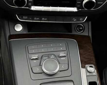 Белый Ауди Ку 5, объемом двигателя 2 л и пробегом 171 тыс. км за 21500 $, фото 16 на Automoto.ua