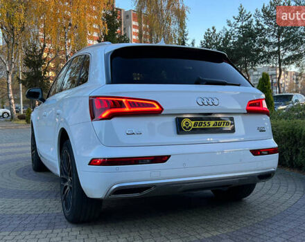Білий Ауді Ку 5, об'ємом двигуна 1.98 л та пробігом 123 тис. км за 25300 $, фото 4 на Automoto.ua