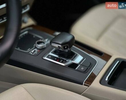 Белый Ауди Ку 5, объемом двигателя 2 л и пробегом 142 тыс. км за 25990 $, фото 30 на Automoto.ua