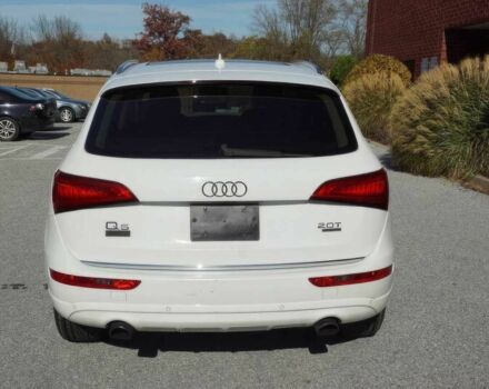 Белый Ауди Ку 5, объемом двигателя 2 л и пробегом 63 тыс. км за 14500 $, фото 6 на Automoto.ua