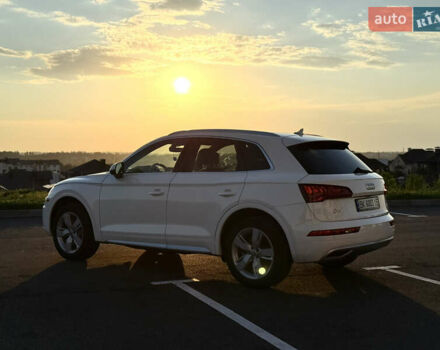 Белый Ауди Ку 5, объемом двигателя 1.98 л и пробегом 122 тыс. км за 27500 $, фото 2 на Automoto.ua