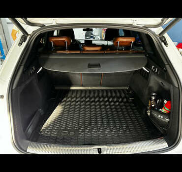 Белый Ауди Ку 5, объемом двигателя 1.97 л и пробегом 105 тыс. км за 32500 $, фото 13 на Automoto.ua