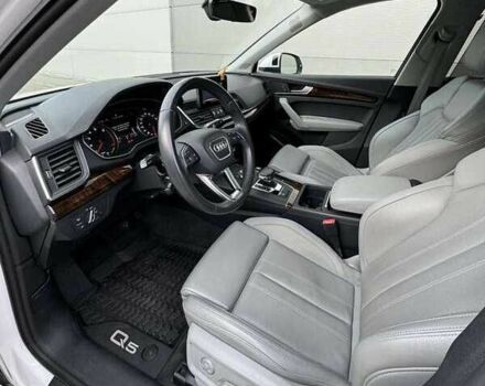 Белый Ауди Ку 5, объемом двигателя 2 л и пробегом 136 тыс. км за 15500 $, фото 11 на Automoto.ua