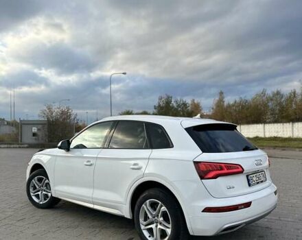 Белый Ауди Ку 5, объемом двигателя 1.98 л и пробегом 143 тыс. км за 24000 $, фото 4 на Automoto.ua