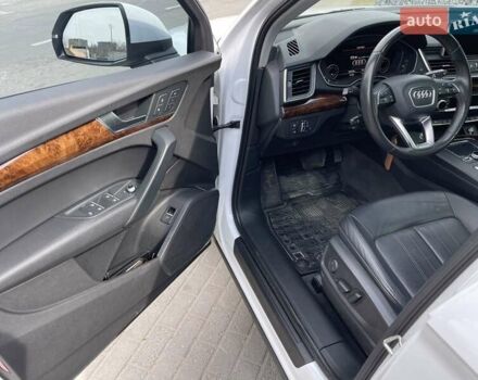 Білий Ауді Ку 5, об'ємом двигуна 1.98 л та пробігом 105 тис. км за 23499 $, фото 14 на Automoto.ua