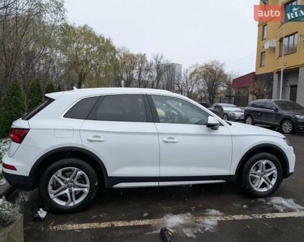 Білий Ауді Ку 5, об'ємом двигуна 2 л та пробігом 199 тис. км за 29999 $, фото 5 на Automoto.ua