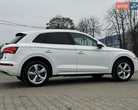 Белый Ауди Ку 5, объемом двигателя 1.98 л и пробегом 143 тыс. км за 25500 $, фото 7 на Automoto.ua