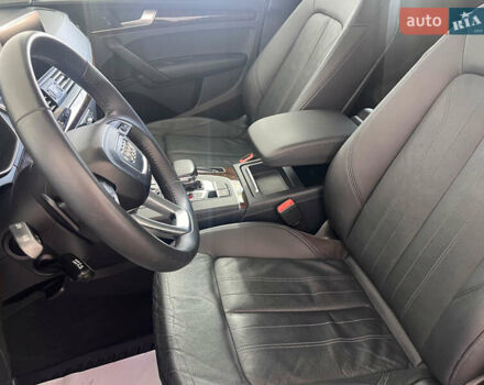 Білий Ауді Ку 5, об'ємом двигуна 2 л та пробігом 46 тис. км за 25950 $, фото 6 на Automoto.ua