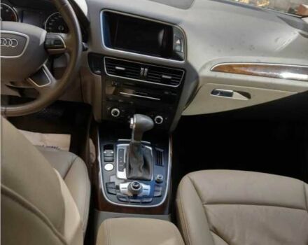 Белый Ауди Ку 5, объемом двигателя 2 л и пробегом 131 тыс. км за 11300 $, фото 10 на Automoto.ua