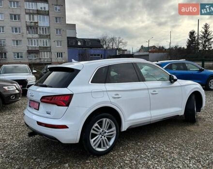 Білий Ауді Ку 5, об'ємом двигуна 2 л та пробігом 215 тис. км за 21800 $, фото 4 на Automoto.ua