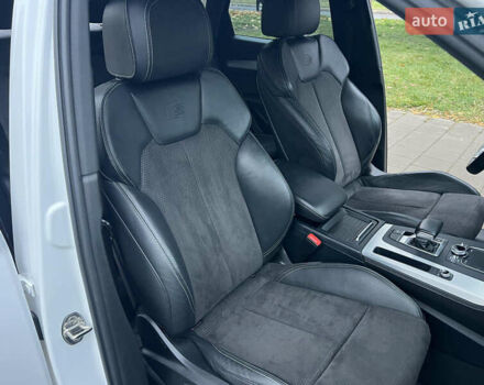 Белый Ауди Ку 5, объемом двигателя 1.97 л и пробегом 139 тыс. км за 28800 $, фото 35 на Automoto.ua