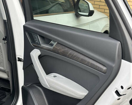 Белый Ауди Ку 5, объемом двигателя 1.98 л и пробегом 74 тыс. км за 26500 $, фото 46 на Automoto.ua