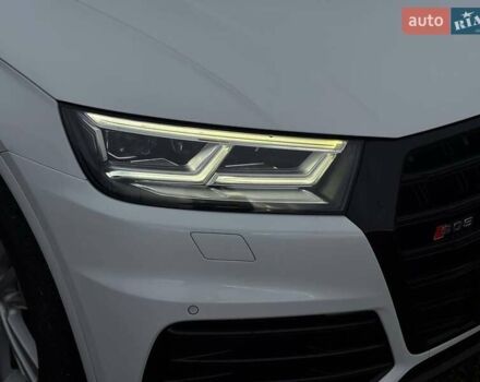 Білий Ауді Ку 5, об'ємом двигуна 2 л та пробігом 215 тис. км за 22000 $, фото 16 на Automoto.ua