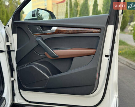 Белый Ауди Ку 5, объемом двигателя 2 л и пробегом 127 тыс. км за 24900 $, фото 67 на Automoto.ua