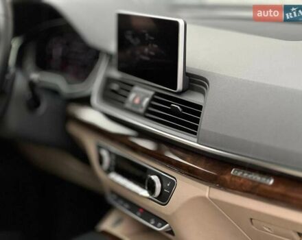 Белый Ауди Ку 5, объемом двигателя 2 л и пробегом 142 тыс. км за 25990 $, фото 70 на Automoto.ua