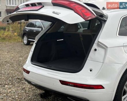 Білий Ауді Ку 5, об'ємом двигуна 2 л та пробігом 215 тис. км за 22000 $, фото 14 на Automoto.ua