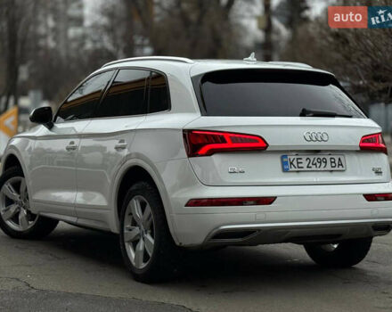 Белый Ауди Ку 5, объемом двигателя 1.98 л и пробегом 200 тыс. км за 22499 $, фото 2 на Automoto.ua