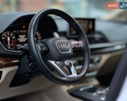 Белый Ауди Ку 5, объемом двигателя 2 л и пробегом 142 тыс. км за 25990 $, фото 25 на Automoto.ua