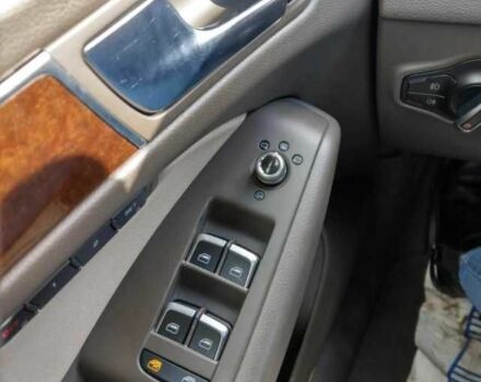 Белый Ауди Ку 5, объемом двигателя 2 л и пробегом 131 тыс. км за 11300 $, фото 8 на Automoto.ua