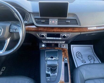 Білий Ауді Ку 5, об'ємом двигуна 2 л та пробігом 189 тис. км за 21800 $, фото 16 на Automoto.ua