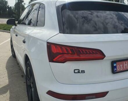 Белый Ауди Ку 5, объемом двигателя 2 л и пробегом 156 тыс. км за 24500 $, фото 5 на Automoto.ua