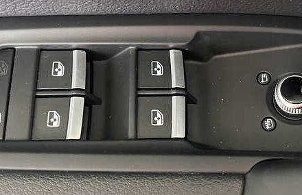 Белый Ауди Ку 5, объемом двигателя 2 л и пробегом 46 тыс. км за 25950 $, фото 25 на Automoto.ua