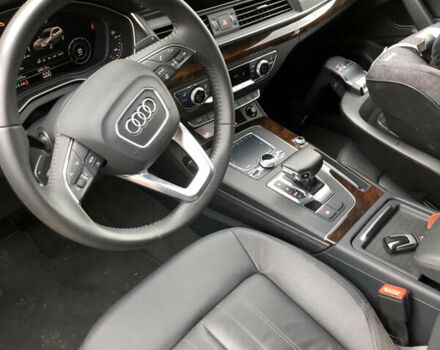Белый Ауди Ку 5, объемом двигателя 1.97 л и пробегом 132 тыс. км за 39900 $, фото 6 на Automoto.ua