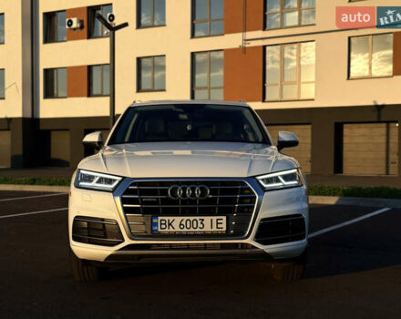 Белый Ауди Ку 5, объемом двигателя 1.98 л и пробегом 122 тыс. км за 27500 $, фото 1 на Automoto.ua