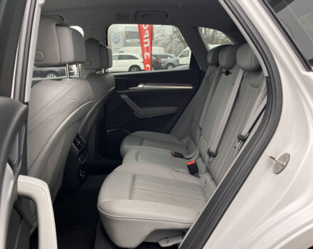 Білий Ауді Ку 5, об'ємом двигуна 2 л та пробігом 105 тис. км за 35999 $, фото 16 на Automoto.ua