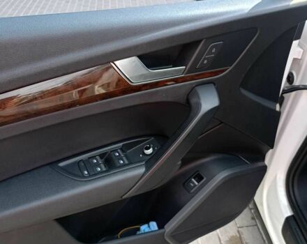 Белый Ауди Ку 5, объемом двигателя 2 л и пробегом 124 тыс. км за 23700 $, фото 16 на Automoto.ua