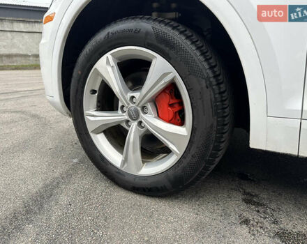 Білий Ауді Ку 5, об'ємом двигуна 2 л та пробігом 202 тис. км за 23000 $, фото 9 на Automoto.ua